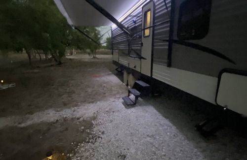 Skidmore Location De VR | Private RV with free parking