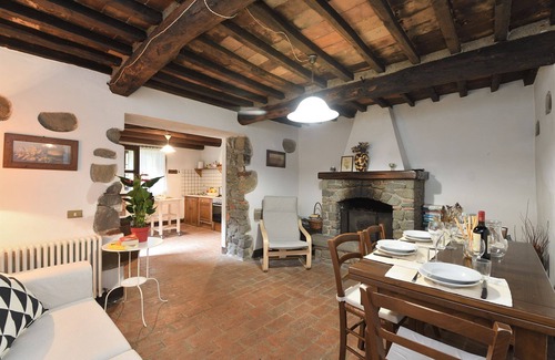 Coreglia Antelminelli Maison | Vacation Home à Coreglia Antelminelli avec 3 chambres à coucher, 6 couchages