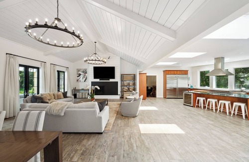 North Haven Maison | Private Sag Harbor estate on expansive property with sprawling manicured lawns