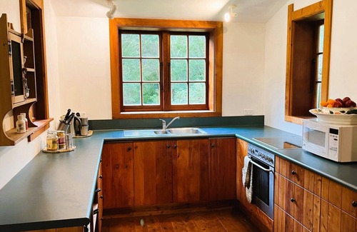 Saint Omer Maison | Private seaside cottage with boat only access.