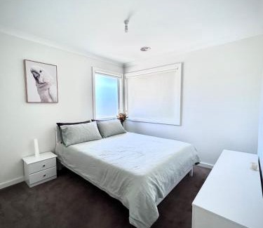 Wantirna South Maison | Private second-floor suite near Knox Westfield!