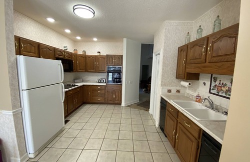 South Pittsburg Maison | Private Setting Perfect for Large Groups