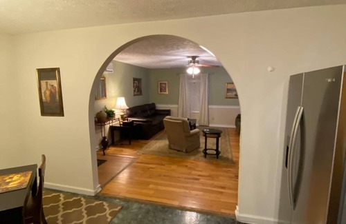 Waverly Appartement | Privé, spacieuse et confortable 2 Chambre