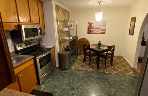 Waverly Appartement | Privé, spacieuse et confortable 2 Chambre