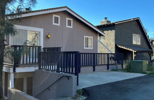 Chatsworth Maison | Private Studio with Front Door Parking in rustic neighborhood, close to Freeway.