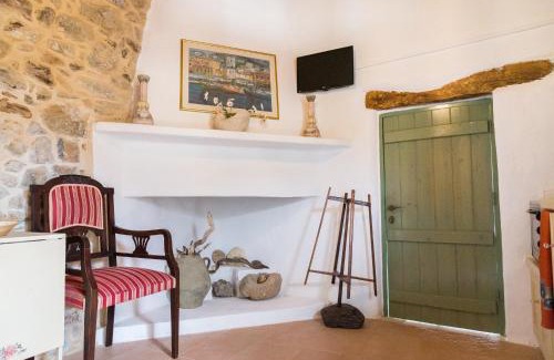 Lastros Appartement | Private studio in historic house