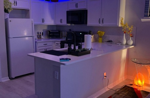 Northeast Orlando Appartement | Private Studio in the heart of downtown Orlando. Modern Zen Vibe