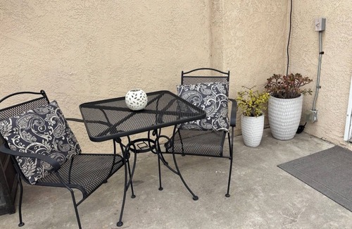 Torrance Appartement | Private studio in Redondo Beach - steps from the beach