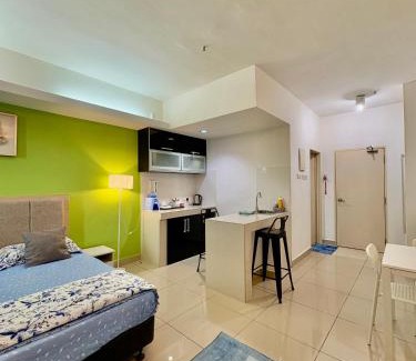 Wakaf Che Yeh Appartement | Private Studio Viana Court Service Apartment 4 with private parking