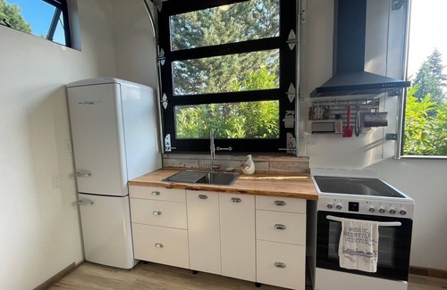 Fauntleroy Appartement | Private Studio w Peekaboo View