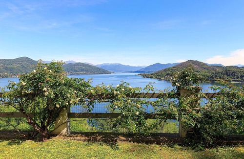 Arona Villa | Villa privée de style avec vue spectaculaire sur le lac! - Villa La Rocca