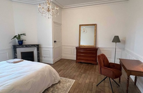 Corbeilles Lit Et Petit-Déjeuner | Private suite at Domaine des Étoiles du Gâtinais