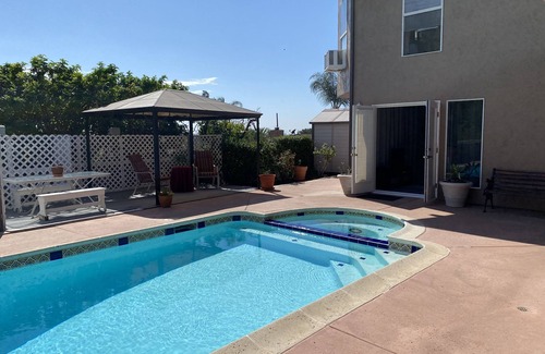 Del Cerro Maison | Private Suite with Pool - Newly Decorated - Centrally Located