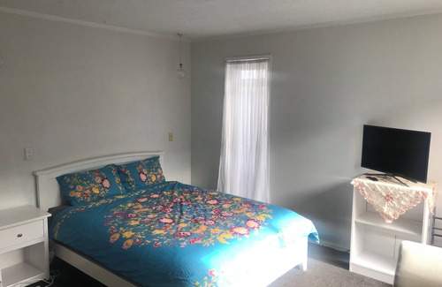 Somerville Appartement | Private Suite with Private Kitchen, Bathroom & Access