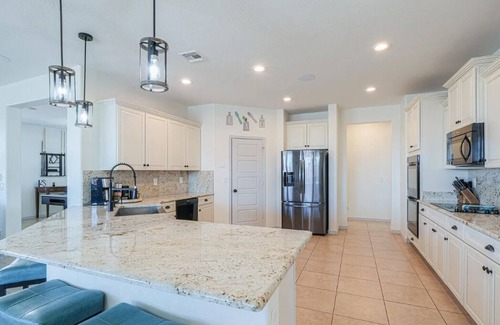 Maricopa Maison | Beautiful & Private Swim Up Oasis in charming Maricopa
