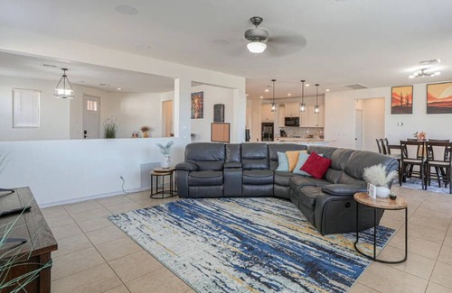 Maricopa Maison | Beautiful & Private Swim Up Oasis in charming Maricopa