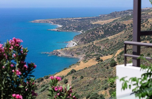 Agios Vasileios Villa | Spyros villa privée de luxe avec piscine, surplombant la mer!