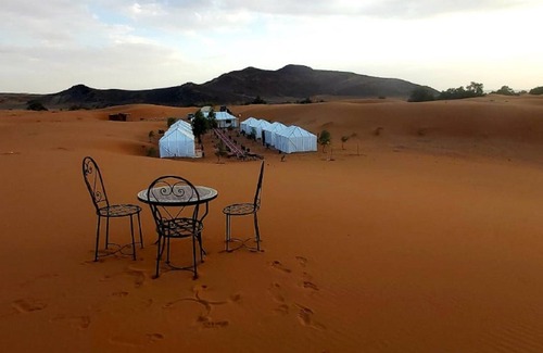Taouz Lit Et Petit-Déjeuner | Private tent and camel ride