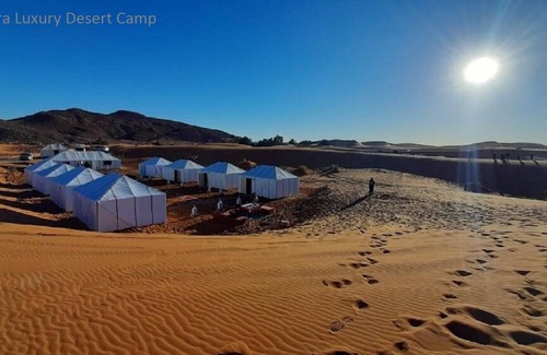Taouz Lit Et Petit-Déjeuner | Private tent and camel ride
