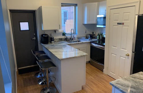 Downtown Wilmington Maison | Private townhouse near downtown and state park