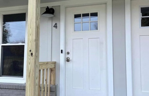 Apex Maison | Private, Updated Townhouse in DT Apex