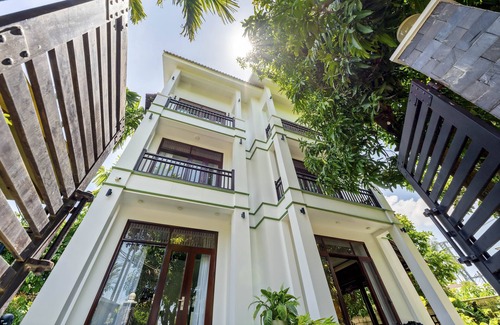 Tra Que Vegetable Village Villa | Private Villa 7BRs w/ Amazing Pool & Garden