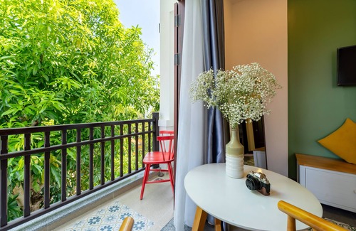 Tra Que Vegetable Village Villa | Private Villa 7BRs w/ Amazing Pool & Garden