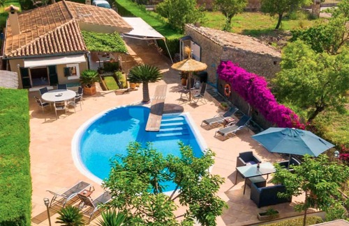 Selva Villa | Belle maison privée avec AAC, Wifi, piscine, jardin, terrasses et BBQ, à Selva