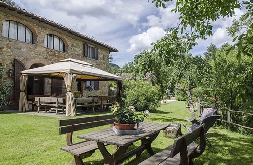 Borgo San Lorenzo Villa | Maison de vacances privée avec WIFI, piscine, climatisation, sauna, bain à remous, TV, patio
