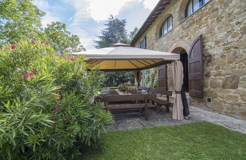 Borgo San Lorenzo Villa | Maison de vacances privée avec WIFI, piscine, climatisation, sauna, bain à remous, TV, patio