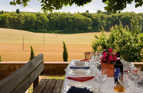 Simignano Villa | Maison de vacances privée avec WIFI, piscine, bain à remous, climatisation, TV, patio