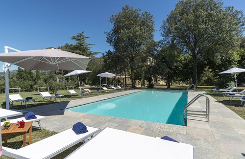 Cortona Villa | Maison de vacances privée avec WIFI, climatisation, piscine, bain à remous, TV, patio