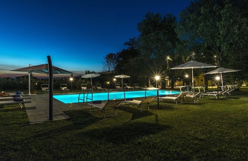 Cortona Villa | Maison de vacances privée avec WIFI, climatisation, piscine, bain à remous, TV, patio