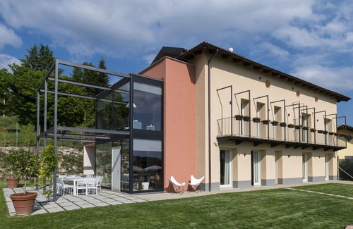 Monteu Roero Villa | Belle maison de vacances privée avec climatisation, piscine privée, WIFI, TV, patio, près de Alba