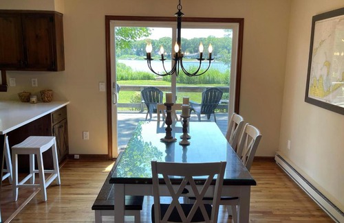 Southold Maison | Private Waterfront home Dock Kayak walk to Southold, near Greenp
