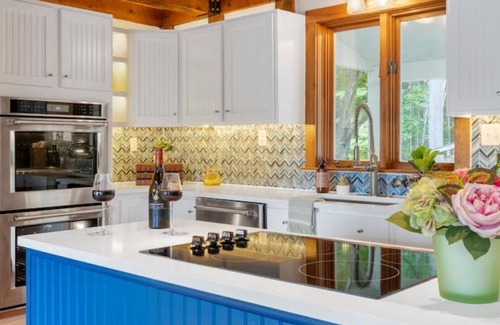 Mont Vernon Maison | Private Waterfront, Spa Hot Tub, King bed, Yoga, Gym, Kayaks, and more.