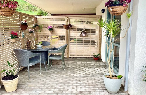 Tauriko Maison | Private West Wing Apartmentnconvenient to City but Semi Rural Location