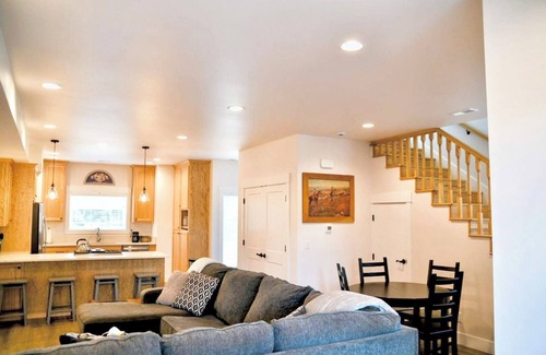 Molalla Maison | Private Willamette Valley Retreat Near State Park!