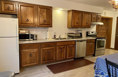 Etna Maison | Private Wooded Retreat close to Cornell