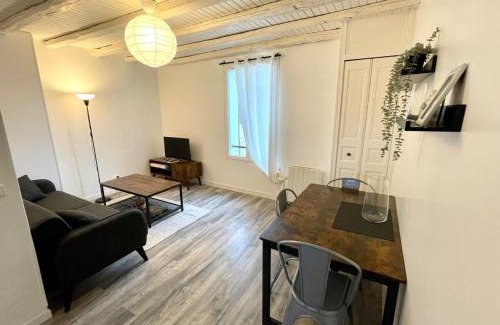 Montereau-Fault-Yonne Appartement | Proche Fontainebleau - Chez Christophe