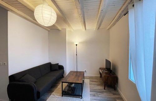 Montereau-Fault-Yonne Appartement | Proche Fontainebleau - Chez Christophe