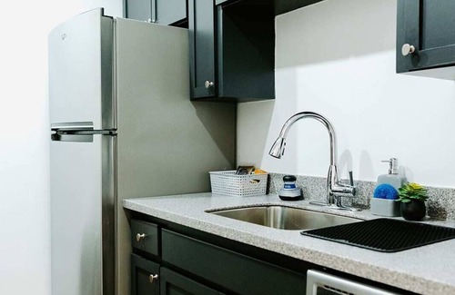 Edgehill Appartement | Producer's Suite: Luxe Music Row Stay, Walk to Gulch!