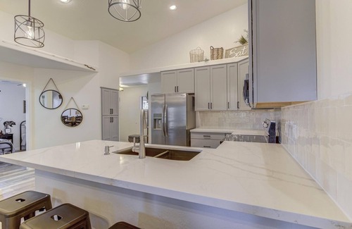 Payson Maison | PROMO 10%WEEKLY /15%MONTHLY DISCOUNT Modern Bear Lake Cabin -Complete Remodel🐻