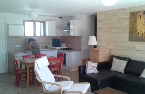 Saint-Cyr-la-Roche Cottage | Gîte 3 chambres de 85m2 avec terrasse plein Sud de 50m2