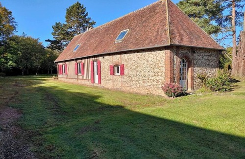 St-Christophe-sur-Avre Maison | Property with two houses/sleeps 24