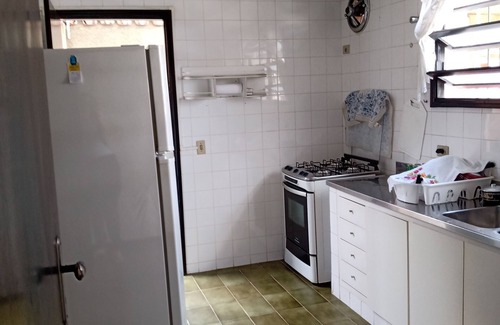Balneario Praia do Pernambuco Maison | Property in Guarujá, 5 minutes' walk from Mar Casada beach, well located!