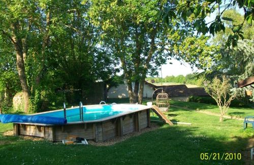 La Bazoge Maison | Propriété 15mn du circuit des 24h, avec piscine, parking privé