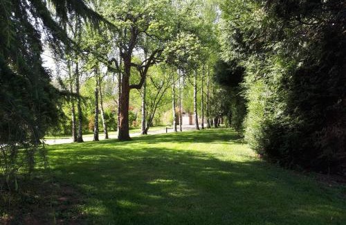La Bazoge Maison | Propriété 15mn du circuit des 24h, avec piscine, parking privé
