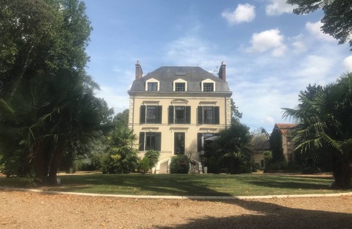 Saint-Pavace Maison | Propriété au Milieu dun Parc d 1,5h Classé, 11 Chambres, 8 SDB Superbe Déco
