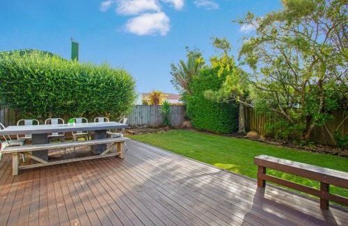 Point Chevalier Maison | Prosper Point Home with BBQ, Patio and Parking